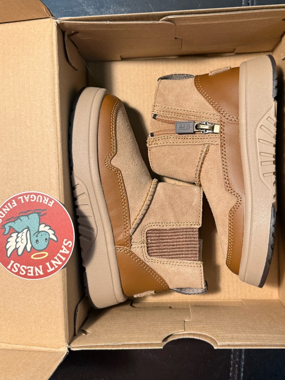 NWT UGG Kids Chestnut Hamdi Suede Zip Ankle Boots Unisex Toddler Size 9